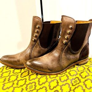 Lucchese leather booties, funky polished style size 8.5